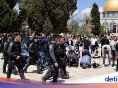 Ministro: Dezenas de colonos israelenses destruíram o complexo da Mesquita Al-Aqsa