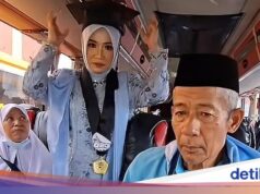 Momento emocional viral para mulher comemorando formatura no ônibus enquanto os pais partem para o Hajj