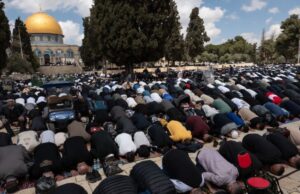 Muçulmanos enchem a mesquita de Al-Aqsa para celebrar o Eid al-Adha 1447 H