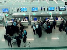 Na tensão da região, o aeroporto do Irã está cheio de peregrinos