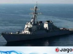 Navio de guerra americano permaneceu parado por várias horas
