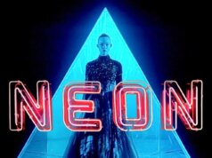 Nicolas Winding Ref afirma que ‘Neon Demon’ inspirou o nome de NEON, dizendo que o fundador foi “muito importante na minha vida”.