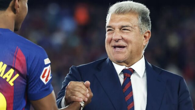 O-FC-Barcelona-esta-aparentemente-roubando-Gordon-do-FC-Bayern.jpg