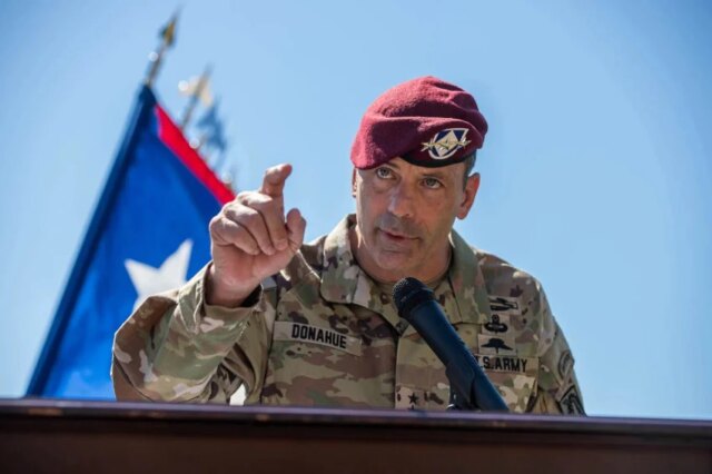 O-General-Donahue-foi-nomeado-o-proximo-alvo-de-tiro.jpg