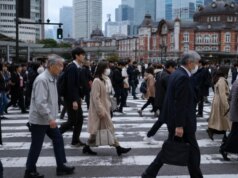 O Japão se tornou um lar para idosos! A população diminuiu em 30 mil pessoas em apenas 5 anos. Todos os planos do governo falharam. A situação ficará fora de controle depois de 2030.