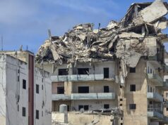 O Líbano afirma que 19 pessoas foram mortas em ataques israelenses no sul do país.