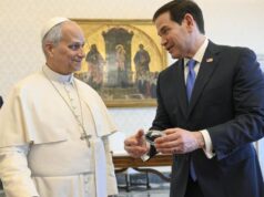 O Secretário de Estado dos EUA, Papa Leão, reúne-se no Vaticano para discutir as tensões no Médio Oriente.