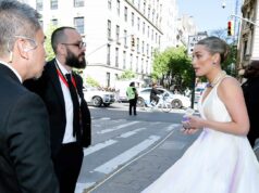O ex-apresentador do Love Island USA tentou colocar alho no Met Gala