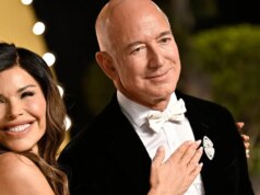 O fundador da Amazon, Jeff Bezos, provavelmente quer vender o iate de luxo “Coru”.