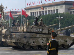 O mais recente tanque de batalha principal da China: Type 100 estreia durante exercício militar