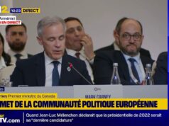 “O mundo está a passar por perturbações em muitas dimensões: tecnologia, energia, comércio e geopolítica”, alerta Mark Carney.