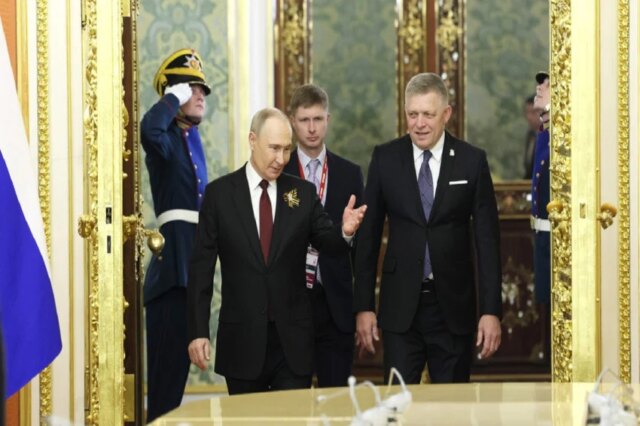 O-primeiro-ministro-deste-pais-da-NATO-participou-no-desfile-do.jpg