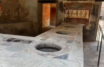 Os navios enigmáticos de Pompeia, com 2.000 anos de idade, são finalmente revelados por digitalizações 3D: como os romanos os construíram e por que a sua função permanece um mistério.