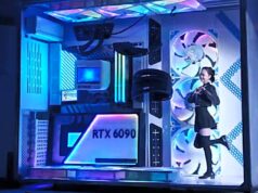 PC XXL – o PC para jogos que você pode jogar – neste projeto de modding gigante, o próprio construtor parece apenas uma pequena figura de ação.