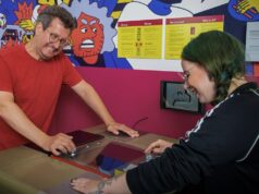 PainStation – O console sádico da Alemanha chocou, queimou e sangrou as mãos dos jogadores