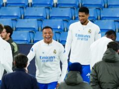 “Pedimos que você saia”: Kylian Mbappe sorri ao deixar o centro de treinamento do Real Madrid após briga de dois de seus companheiros