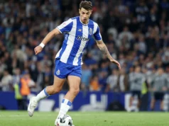 Pouco antes do início do jogo – o Arsenal anunciou a transferência