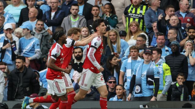 Premier-League-Arsenal-e-campeao-ingles-pela-primeira-vez-desde.jpg