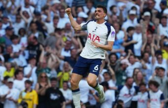 Premier League: Tottenham Hotspur aguenta, West Ham United rebaixado