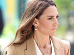 Princesa Kate afirma seu estilo de moda com este terninho