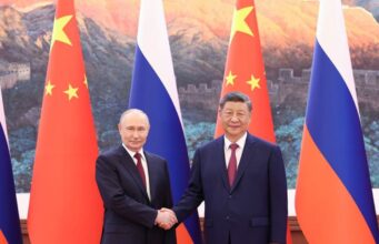 Putin: a Rússia continuará a fornecer petróleo e gás à China