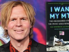 Quadro de néon ‘I Want My MTV’ do cineasta de ‘Patti Cake$’ Jeremy Jasper