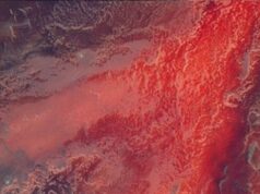 Quente, salgado e alcalino…um lago misterioso com ‘água vermelha’ de aparência perigosa.