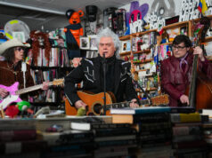 Rádio de mesa pequeno: Goat Rodeo, Rhiannon Giddens, Marty Stuart