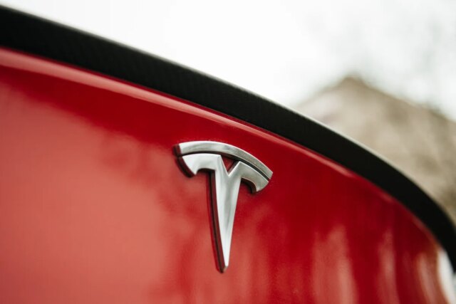 Relatorio-A-seguranca-do-Tesla-FSD-e-estatisticamente-falha.jpg