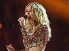 Ritual antes de cada apresentação: Helene Fischer revela seu microfone