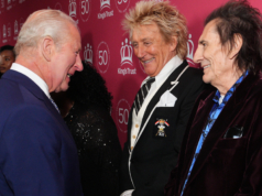 Rod Stewart elogia o rei Charles por colocar Trump ‘em seu lugar’