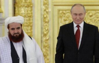 Rússia: O Kremlin quer estabelecer relações “pragmáticas” com o governo talibã no Afeganistão