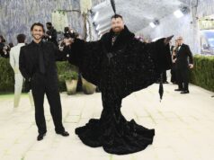 Sam Smith e o designer Christian Cowan estão noivos