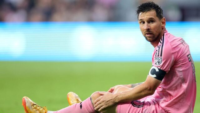 Scaloni-chama-lesao-de-Messi-de-triste-torcedores-argentinos.jpeg