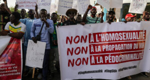 Senegal: Um francês detido durante três meses sob acusações de homossexualidade, Paris “monitora cuidadosamente a situação”