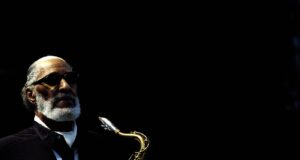 Sonny Rollins, o grande saxofonista, faleceu aos 95 anos