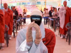 ‘Sou dedicado ao Budismo’ Robô se transforma em monge na Coreia do Sul, chocando o mundo