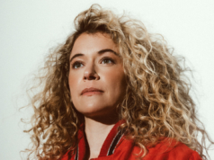 Tatiana Maslany está de volta à TV. Ele ainda está tentando descobrir.
