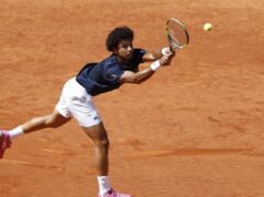 Tênis: À frente de Roland-Garros, o francês Arthur Fils milagrosamente não conseguiu competir com o número 1 do mundo, Janic Sinner, nas semifinais do Masters 1000 em Madrid.
