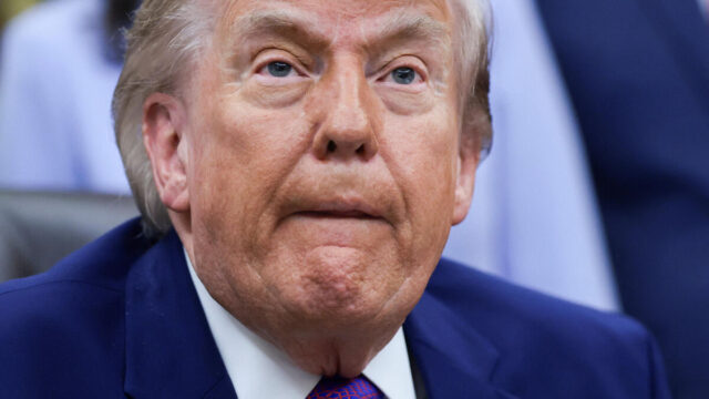 Trump-diz-que-‘cessar-fogo-esta-no-suporte-de-vida-Ira.jpg