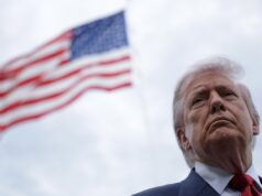 Trump rejeita a proposta de cessar-fogo do Irão. E o Congresso cuidará do financiamento do ICE