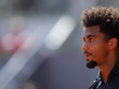 “Tudo está em ordem”, confidencia Arthur Phils, dois dias depois da sua abdicação em Roma, assegurando a sua presença em Roland-Garros.