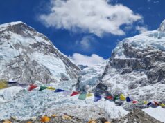 “Um marco histórico na história do montanhismo no Nepal”: dois novos recordes no cume do Everest