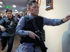 Um senador filipino procurado pelo Tribunal Penal Internacional fugiu do Senado