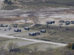 Uma bala explodiu no tanque Type-10 mais mortal do Japão e três soldados foram feitos em pedaços. durante a manobra
