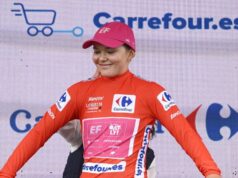Vuelta feminina 2026. A suíça Noemi Reg quebra o ombro na queda com a camisa de líder