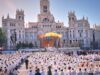1 milhão de pessoas inundaram as ruas de Madrid para ver a procissão dos tapetes de flores do Papa