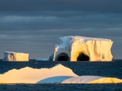 A Antártica carece de uma área de gelo do tamanho da França