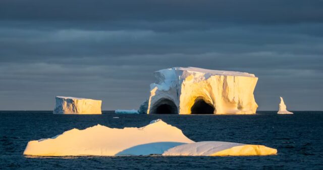 A-Antartica-carece-de-uma-area-de-gelo-do-tamanho.jpg