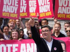 Andy Burnham, do Partido Trabalhista, vence a eleição especial, estabelecendo um confronto com Starmer para liderar o Reino Unido